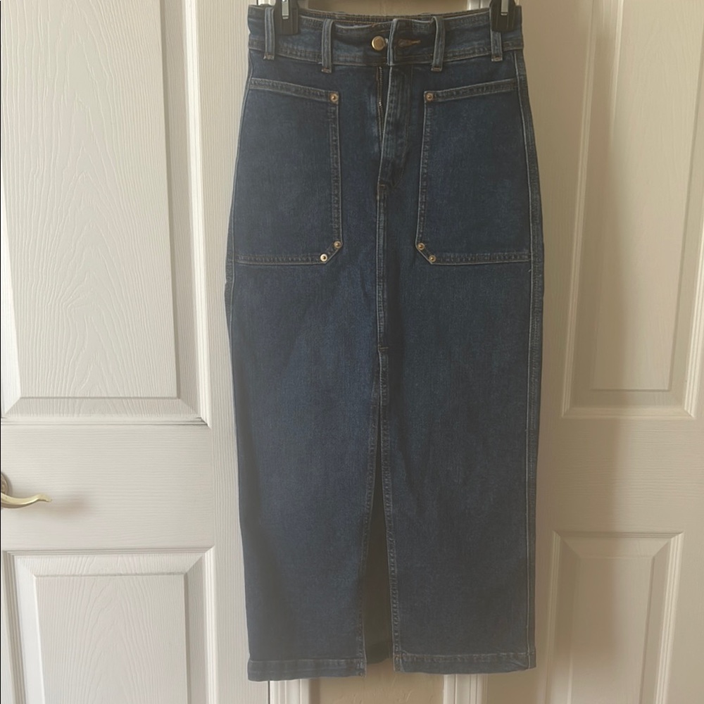 Zara High-Waisted Denim Midi Skirt new size xs